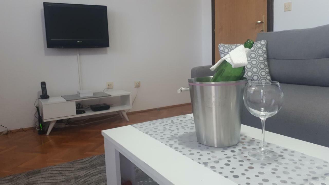 Apartment Tijana ストモレ エクステリア 写真