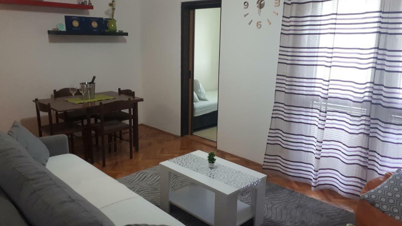 Apartment Tijana ストモレ エクステリア 写真