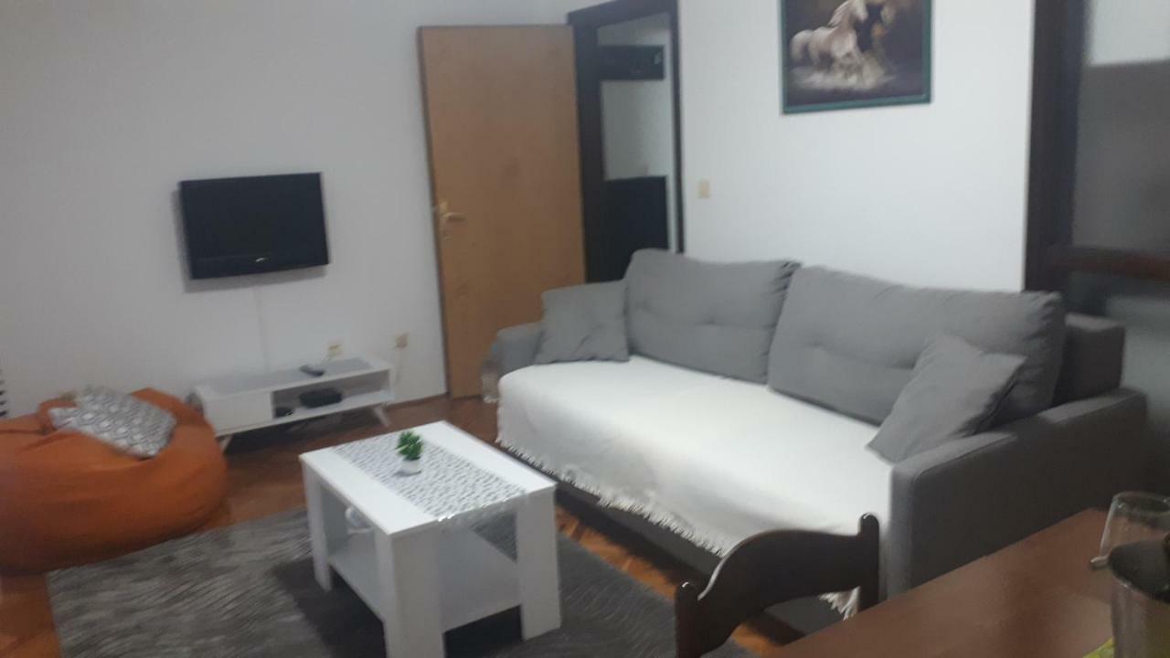 Apartment Tijana ストモレ エクステリア 写真